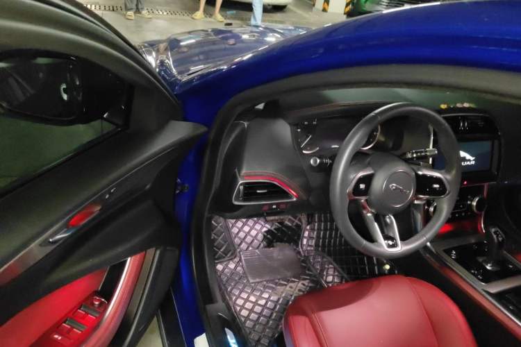 Used Jaguar XEL 2020 2.0T 200 PS R-DYNAMIC S Advanced Sport Edition Driver Seat
