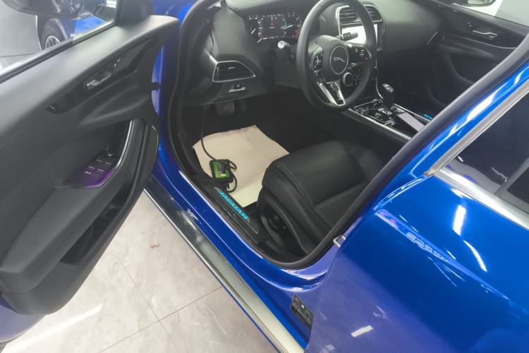 Used Jaguar XEL 2020 2.0T 200 PS S Advanced Elegance Edition Driver Seat