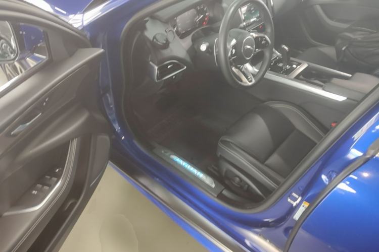 Used Jaguar XEL 2020 2.0T 200 PS R-DYNAMIC S Advanced Sport Edition Driver Seat
