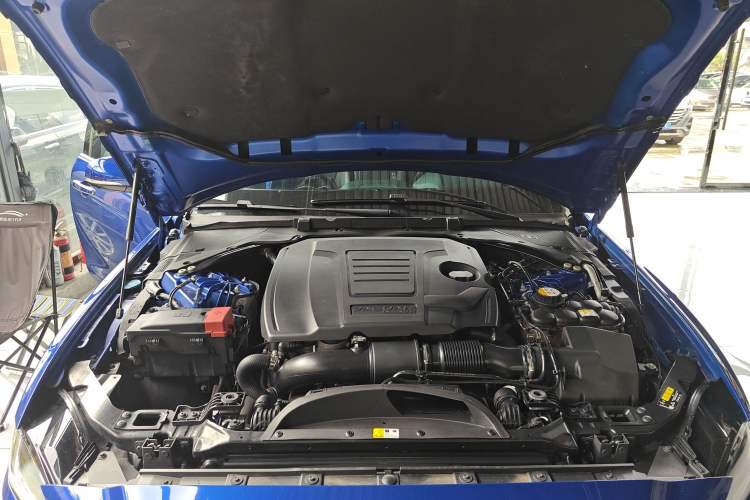 Used Jaguar XEL 2020 2.0T 200PS R-DYNAMIC Youth Sports Edition Engine Bay