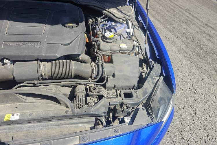 Used Jaguar XEL 2020 2.0T 200 PS R-DYNAMIC S Advanced Sport Edition Engine Bay Left