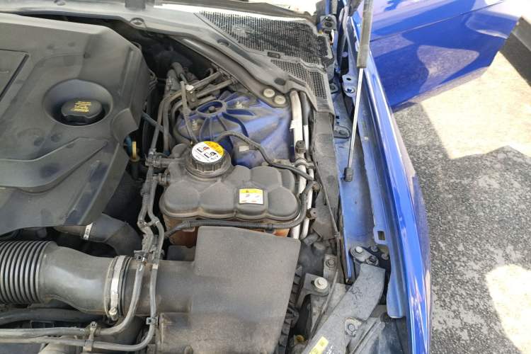 Used Jaguar XEL 2020 2.0T 200 PS R-DYNAMIC S Advanced Sport Edition Engine Bay Left