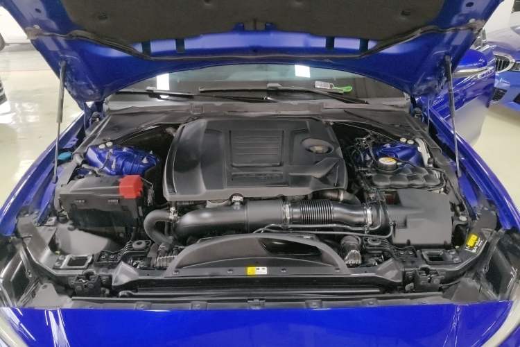 Used Jaguar XEL 2020 2.0T 200 PS S Advanced Elegance Edition Engine Bay