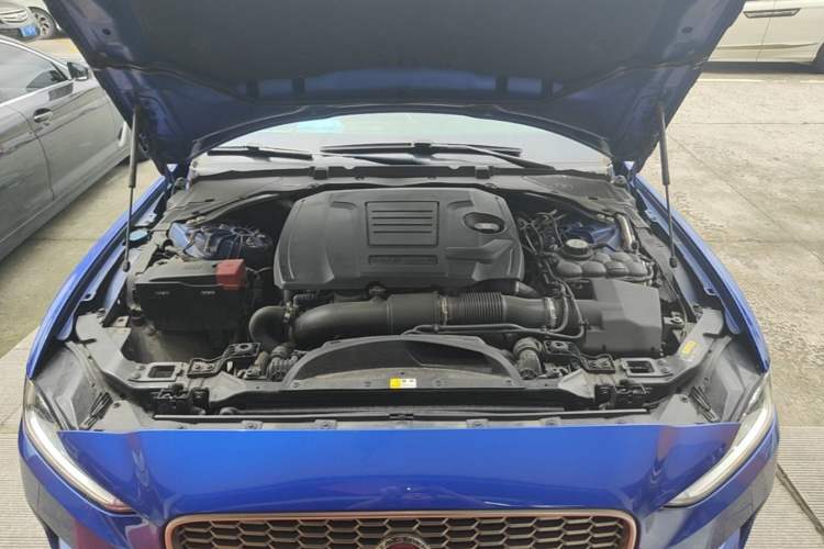 Used Jaguar XEL 2020 2.0T 200 PS S Advanced Elegance Edition Engine Bay