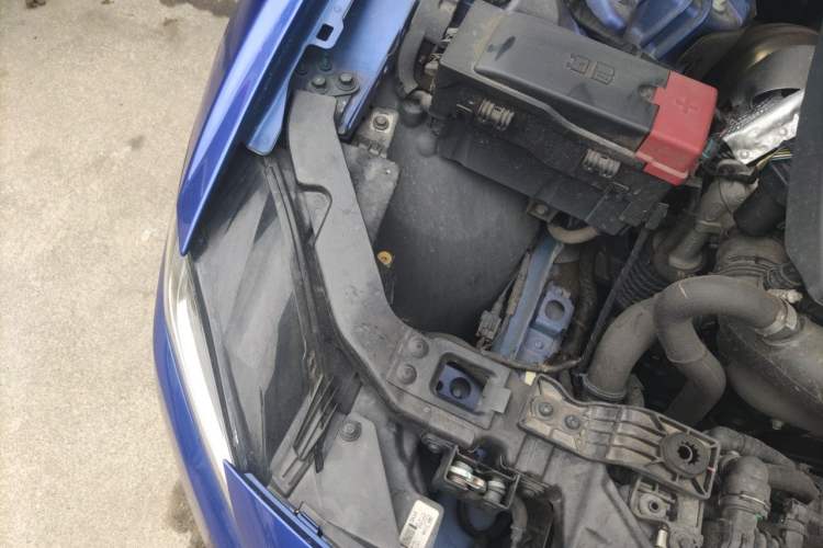 Used Jaguar XEL 2020 2.0T 200 PS S Advanced Elegance Edition Engine Bay Right