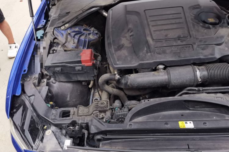 Used Jaguar XEL 2020 2.0T 200PS R-DYNAMIC Youth Sports Edition Engine Bay Right