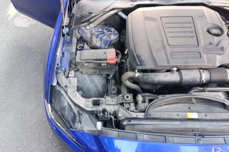 Used Jaguar XEL 2020 2.0T 200PS R-DYNAMIC Youth Sports Edition Engine Bay Right