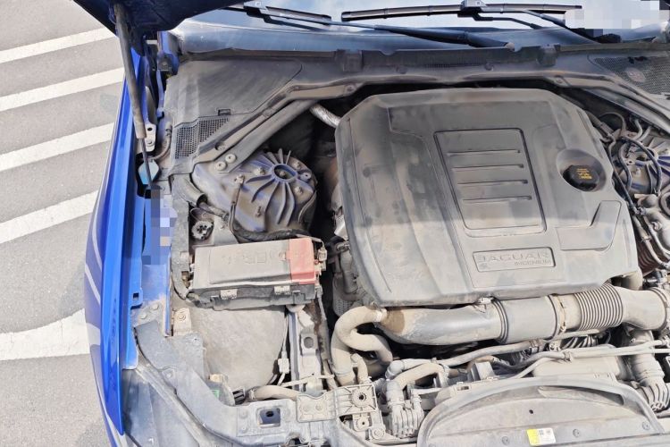 Used Jaguar XEL 2020 2.0T 200PS R-DYNAMIC Youth Sports Edition Engine Bay Right
