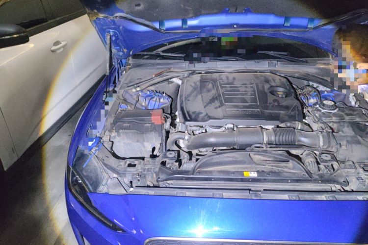 Used Jaguar XEL 2020 2.0T 200PS R-DYNAMIC Youth Sports Edition Engine Bay Right