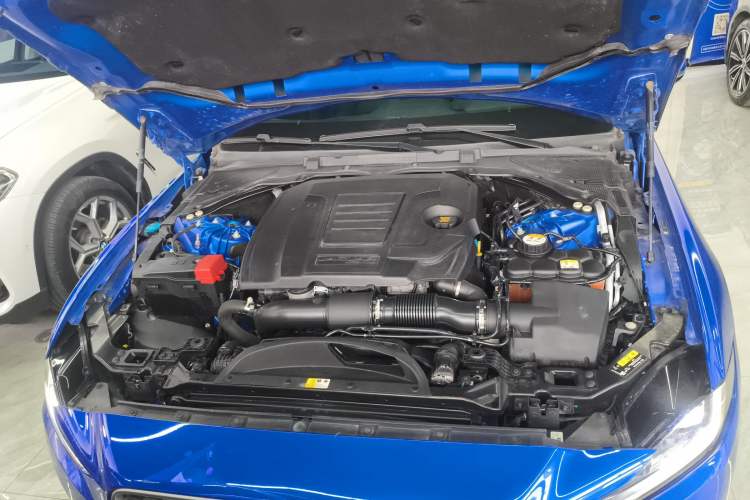 Used Jaguar XEL 2020 2.0T 200 PS S Advanced Elegance Edition Engine Bay