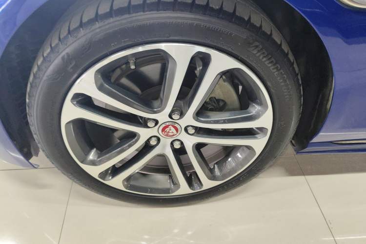 Used Jaguar XEL 2020 2.0T 200 PS R-DYNAMIC S Advanced Sport Edition Exterior 4