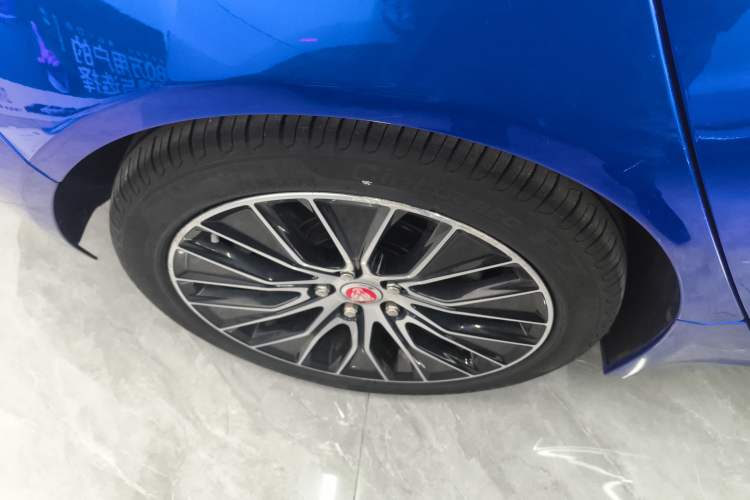 Used Jaguar XEL 2020 2.0T 200 PS S Advanced Elegance Edition Exterior 5