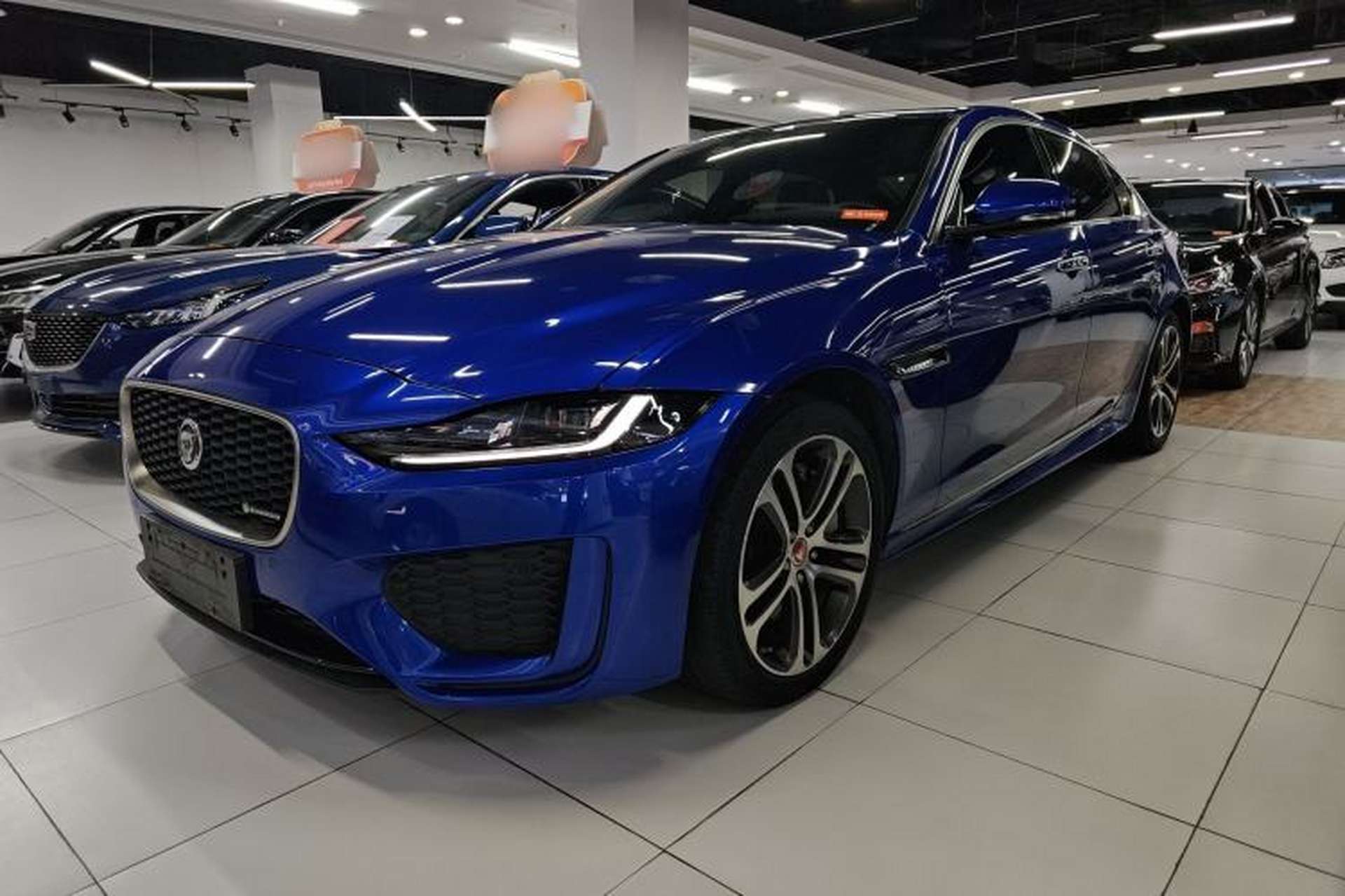 Used Jaguar XEL 2020 2.0T 200 PS R-DYNAMIC S Advanced Sport Edition Front Left 45 Deg