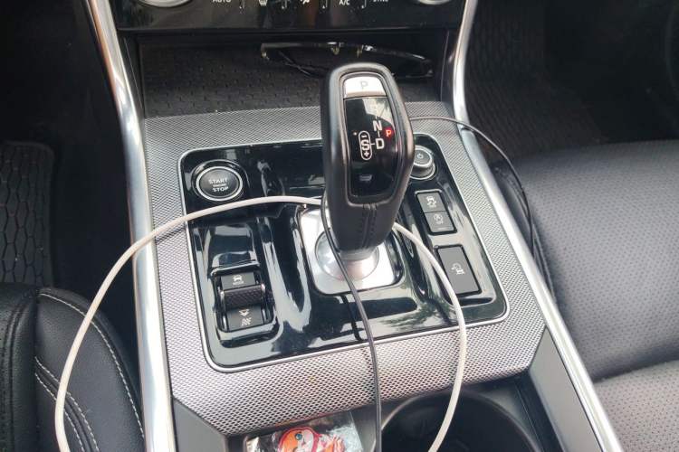 Used Jaguar XEL 2020 2.0T 200 PS R-DYNAMIC S Advanced Sport Edition Gear Lever