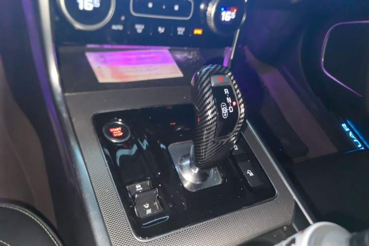 Used Jaguar XEL 2020 2.0T 200 PS R-DYNAMIC S Advanced Sport Edition Gear Lever