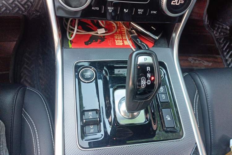Used Jaguar XEL 2020 2.0T 200PS R-DYNAMIC Youth Sports Edition Gear Lever