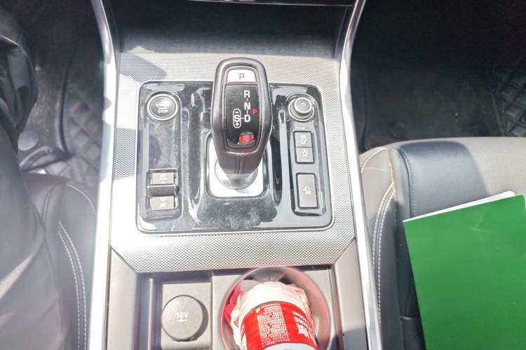 Used Jaguar XEL 2020 2.0T 200PS R-DYNAMIC Youth Sports Edition Gear Lever