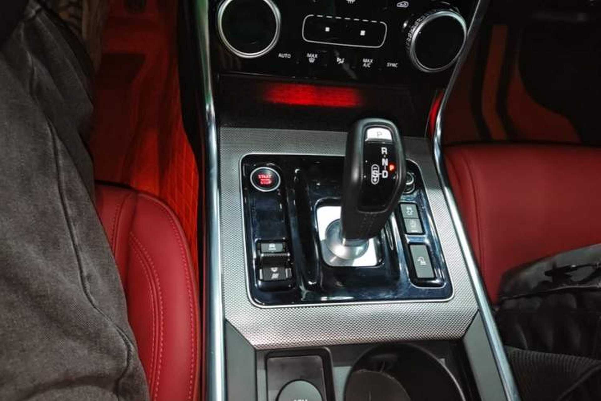 Used Jaguar XEL 2020 2.0T 200 PS R-DYNAMIC S Advanced Sport Edition Gear Lever