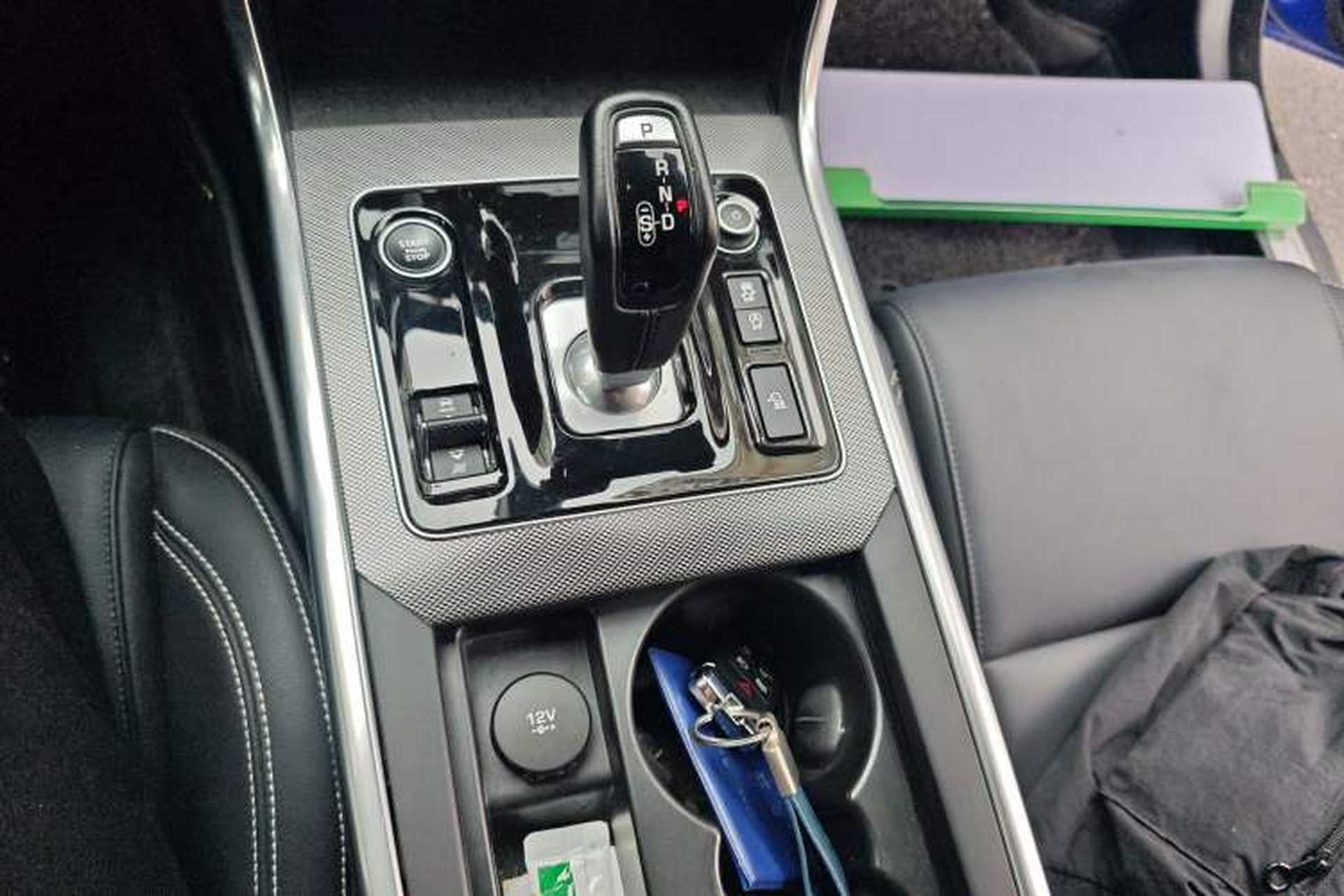 Used Jaguar XEL 2020 2.0T 200 PS R-DYNAMIC S Advanced Sport Edition Gear Lever