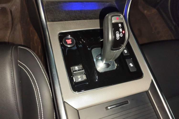 Used Jaguar XEL 2020 2.0T 200PS R-DYNAMIC Youth Sports Edition Gear Lever