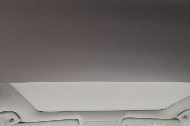Used Jaguar XEL 2020 2.0T 200 PS S Advanced Elegance Edition Headliner
