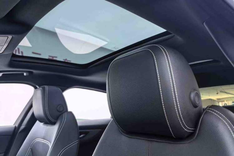 Used Jaguar XEL 2020 2.0T 200 PS R-DYNAMIC S Advanced Sport Edition Headliner