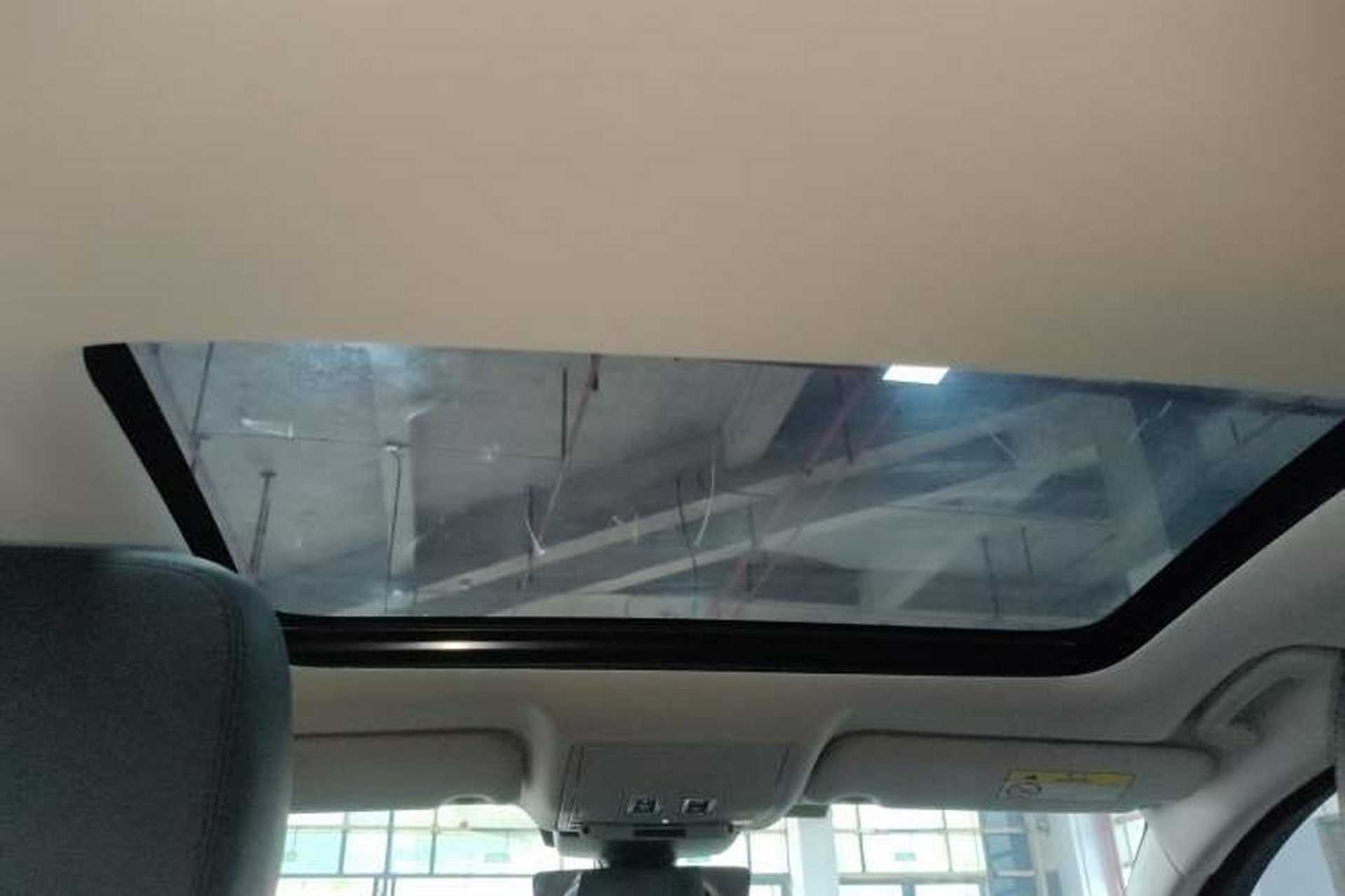 Used Jaguar XEL 2020 2.0T 200 PS S Advanced Elegance Edition Headliner