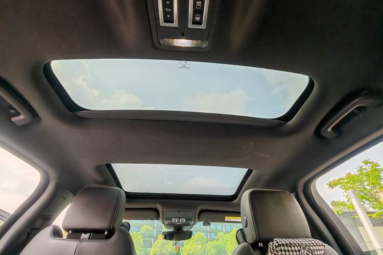 Used Jaguar XEL 2020 2.0T 200 PS R-DYNAMIC S Advanced Sport Edition Headliner