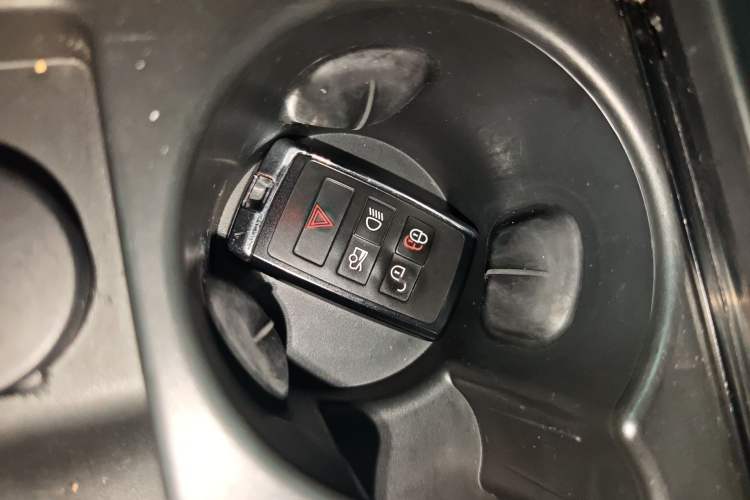 Used Jaguar XEL 2020 2.0T 200PS R-DYNAMIC Youth Sports Edition Interior 1