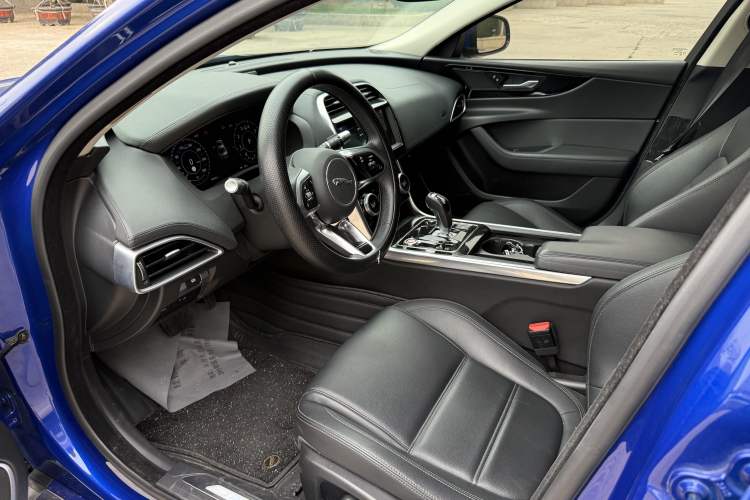 Used Jaguar XEL 2020 2.0T 250 PS SE Tech-Elegant Edition Interior 1