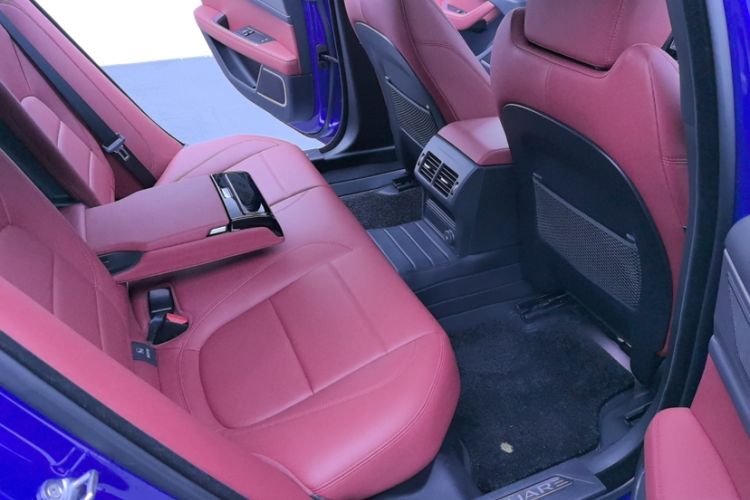 Used Jaguar XEL 2020 2.0T 200 PS R-DYNAMIC S Advanced Sport Edition Interior 15