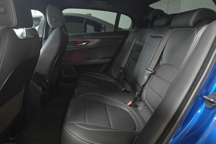 Used Jaguar XEL 2020 2.0T 200 PS R-DYNAMIC S Advanced Sport Edition Interior 2