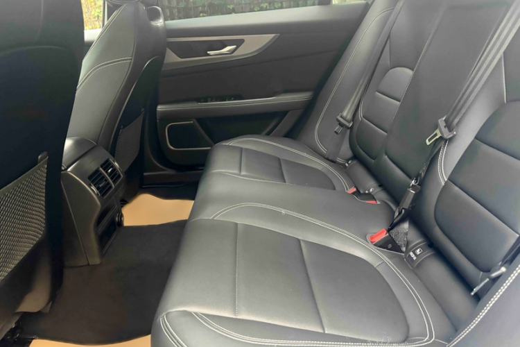 Used Jaguar XEL 2020 2.0T 200 PS R-DYNAMIC S Advanced Sport Edition Interior 3