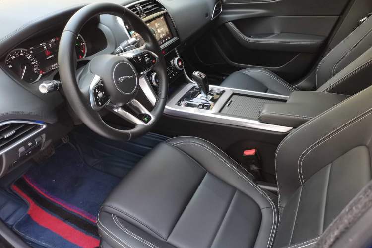 Used Jaguar XEL 2020 2.0T 200 PS R-DYNAMIC S Advanced Sport Edition Interior 3