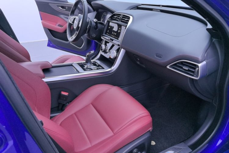 Used Jaguar XEL 2020 2.0T 200 PS R-DYNAMIC S Advanced Sport Edition Interior 4