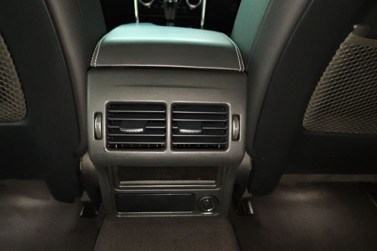 Used Jaguar XEL 2020 2.0T 200PS R-DYNAMIC Youth Sports Edition Interior 7