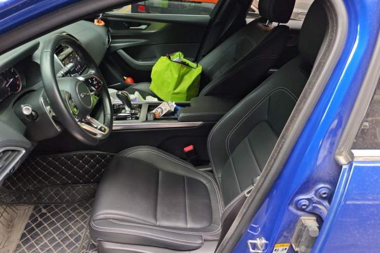 Used Jaguar XEL 2020 2.0T 200 PS R-DYNAMIC S Advanced Sport Edition Left Front Seat