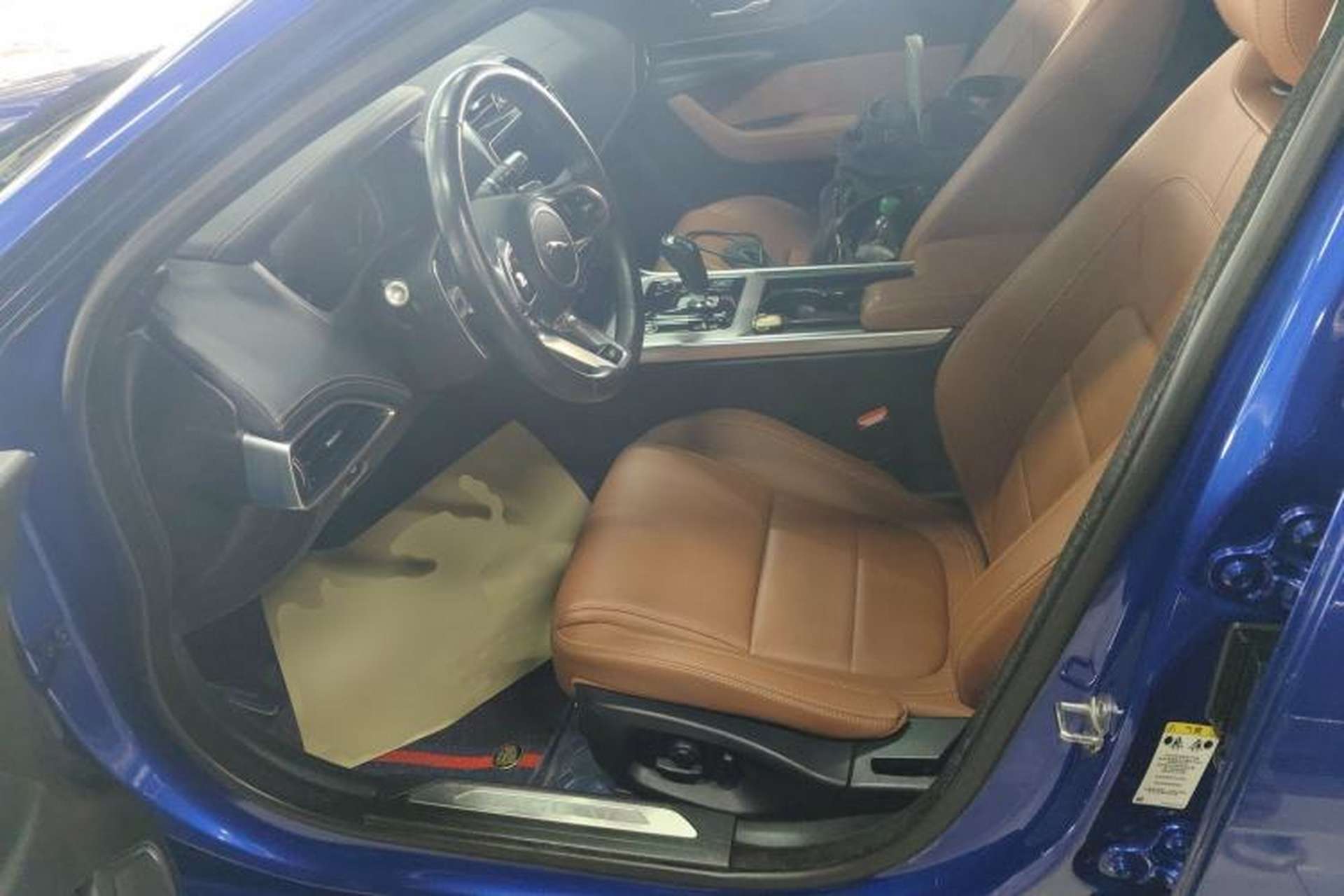 Used Jaguar XEL 2020 2.0T 200 PS R-DYNAMIC S Advanced Sport Edition Left Front Seat