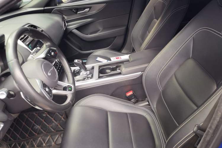Used Jaguar XEL 2020 2.0T 200PS R-DYNAMIC Youth Sports Edition Left Front Seat