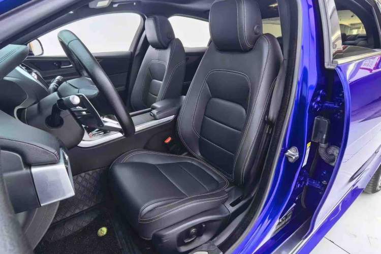 Used Jaguar XEL 2020 2.0T 200 PS R-DYNAMIC S Advanced Sport Edition Left Front Seat