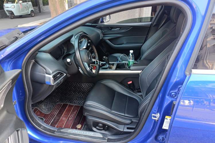 Used Jaguar XEL 2020 2.0T 200PS R-DYNAMIC Youth Sports Edition Left Front Seat