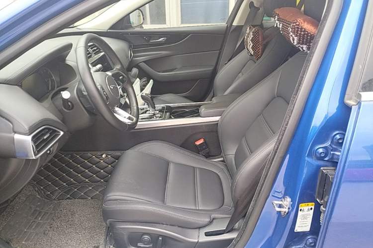 Used Jaguar XEL 2020 2.0T 200 PS S Advanced Elegance Edition Left Front Seat