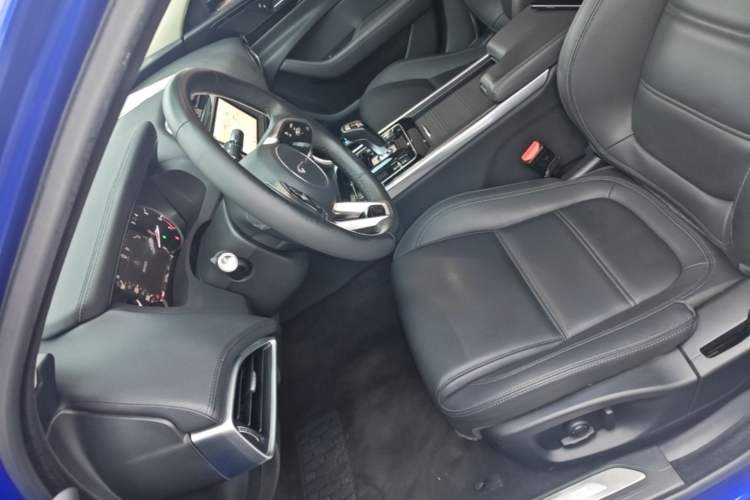 Used Jaguar XEL 2020 2.0T 200 PS S Advanced Elegance Edition Left Front Seat