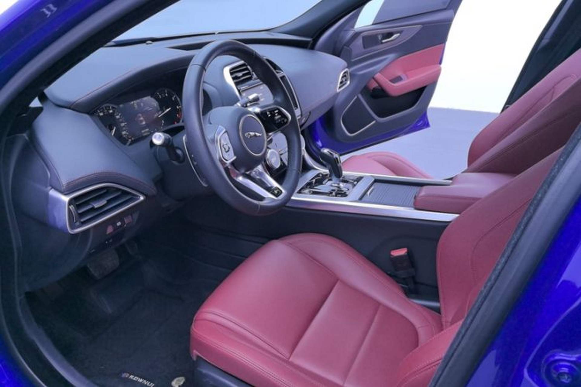 Used Jaguar XEL 2020 2.0T 200 PS R-DYNAMIC S Advanced Sport Edition Left Front Seat