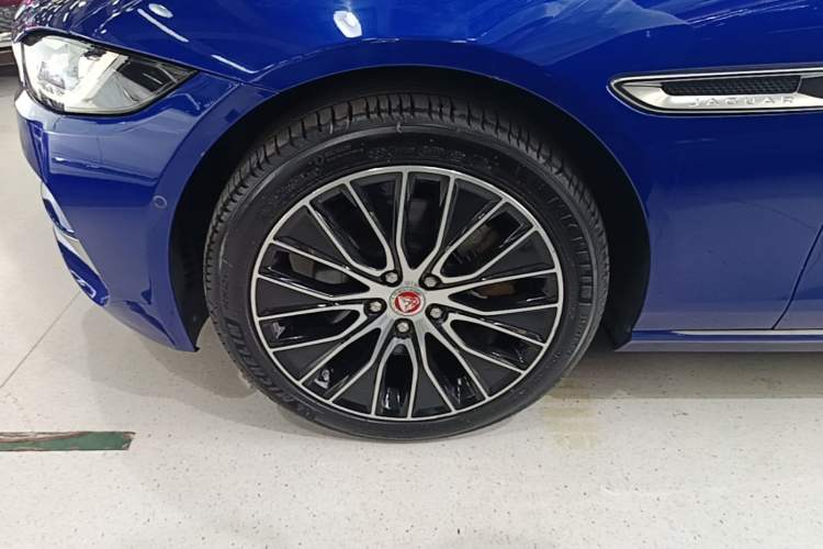 Used Jaguar XEL 2020 2.0T 200 PS S Advanced Elegance Edition Left Front Wheel Hub