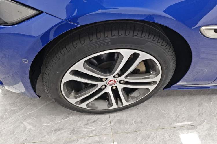 Used Jaguar XEL 2020 2.0T 200 PS R-DYNAMIC S Advanced Sport Edition Left Front Wheel Hub