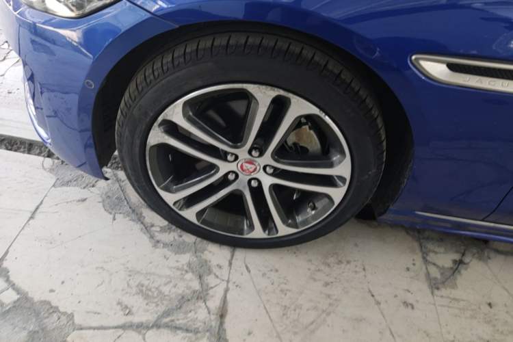 Used Jaguar XEL 2020 2.0T 200 PS R-DYNAMIC S Advanced Sport Edition Left Front Wheel Hub