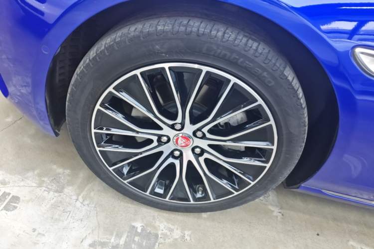 Used Jaguar XEL 2020 2.0T 200 PS S Advanced Elegance Edition Left Front Wheel Hub