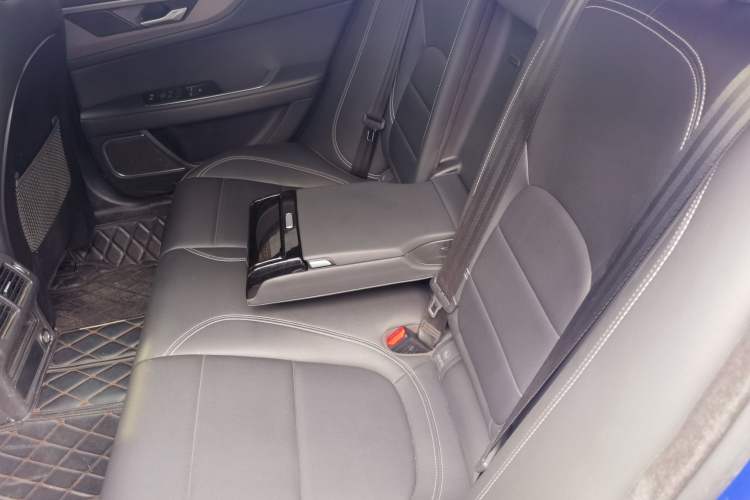 Used Jaguar XEL 2020 2.0T 200PS R-DYNAMIC Youth Sports Edition Left Rear Seat