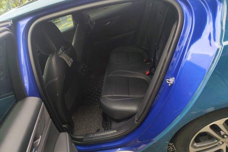 Used Jaguar XEL 2020 2.0T 200 PS R-DYNAMIC S Advanced Sport Edition Left Rear Seat